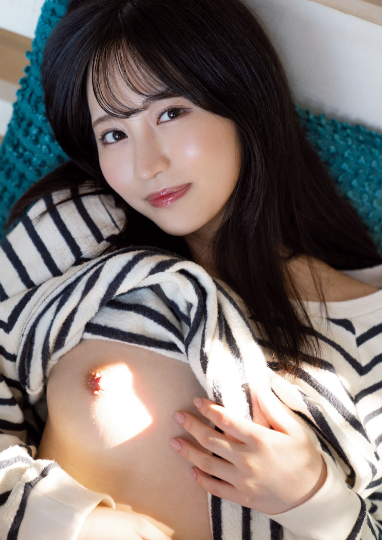 【電子限定増ページ版】小野六花1st写真集『初花』