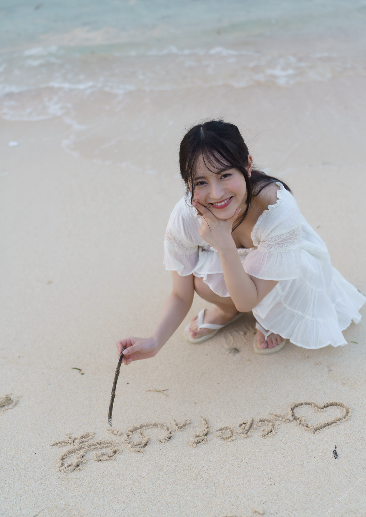 【電子限定増ページ版】小野六花1st写真集『初花』