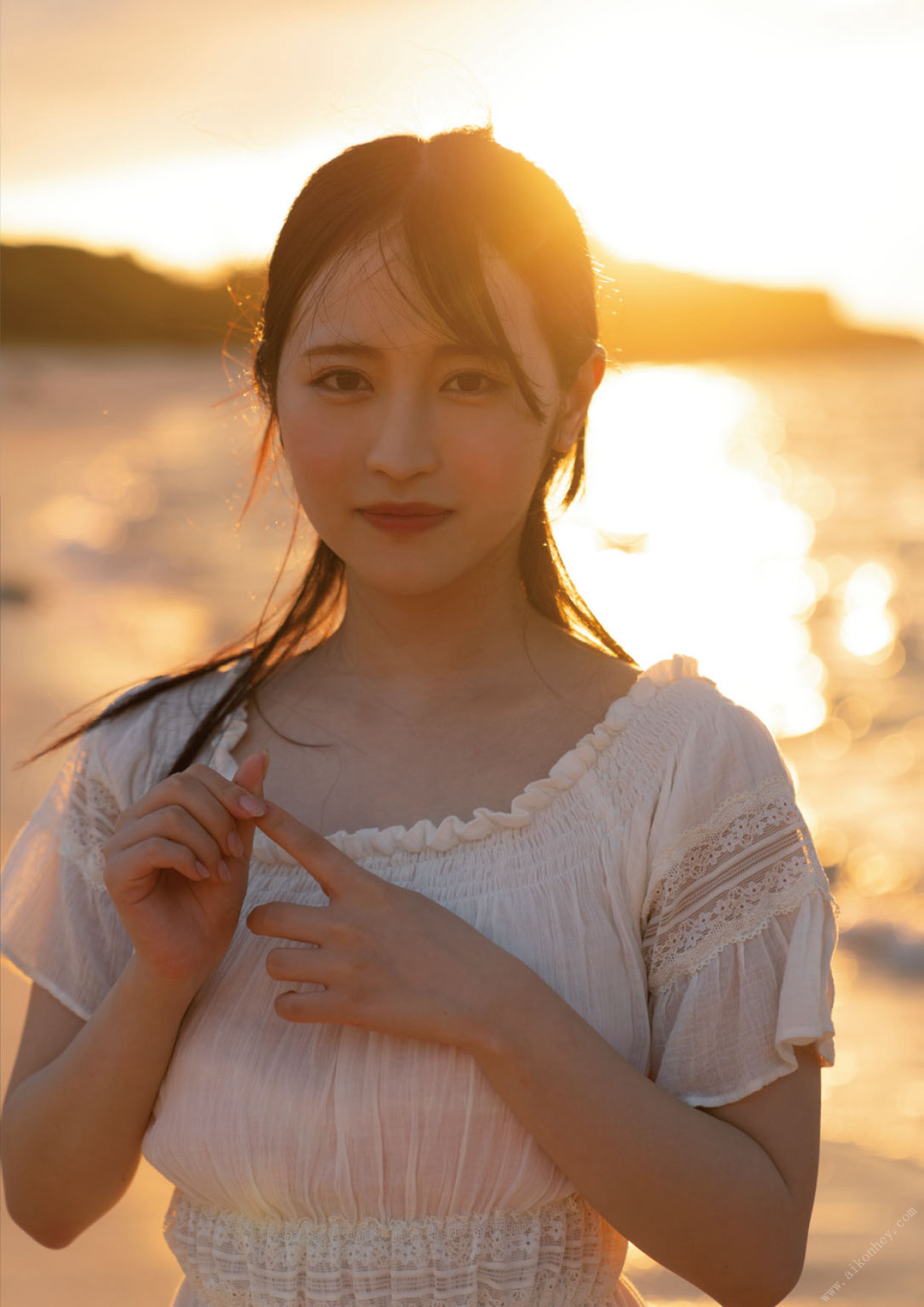 【電子限定増ページ版】小野六花1st写真集『初花』