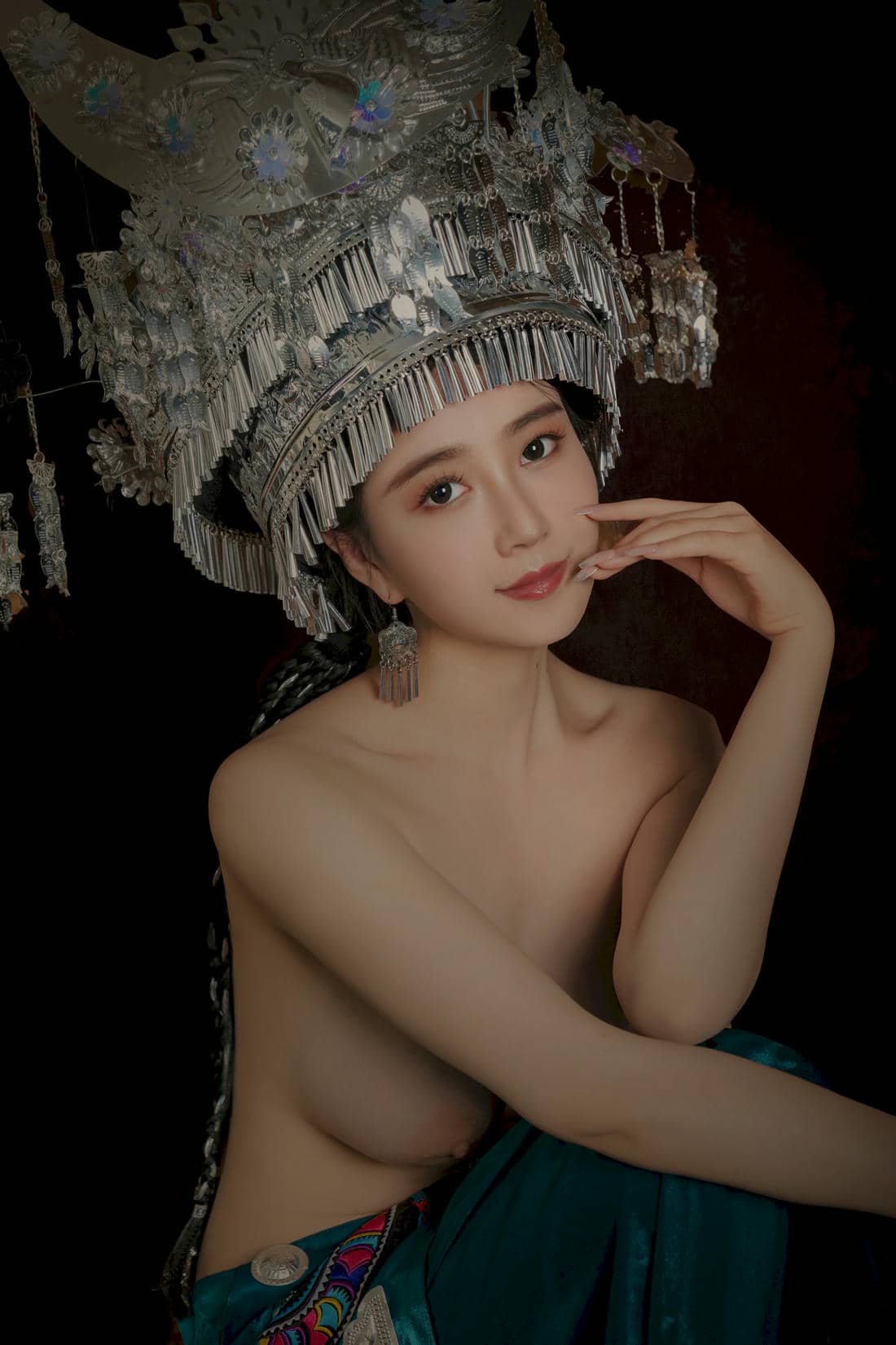年年 - 苗疆少女 50P