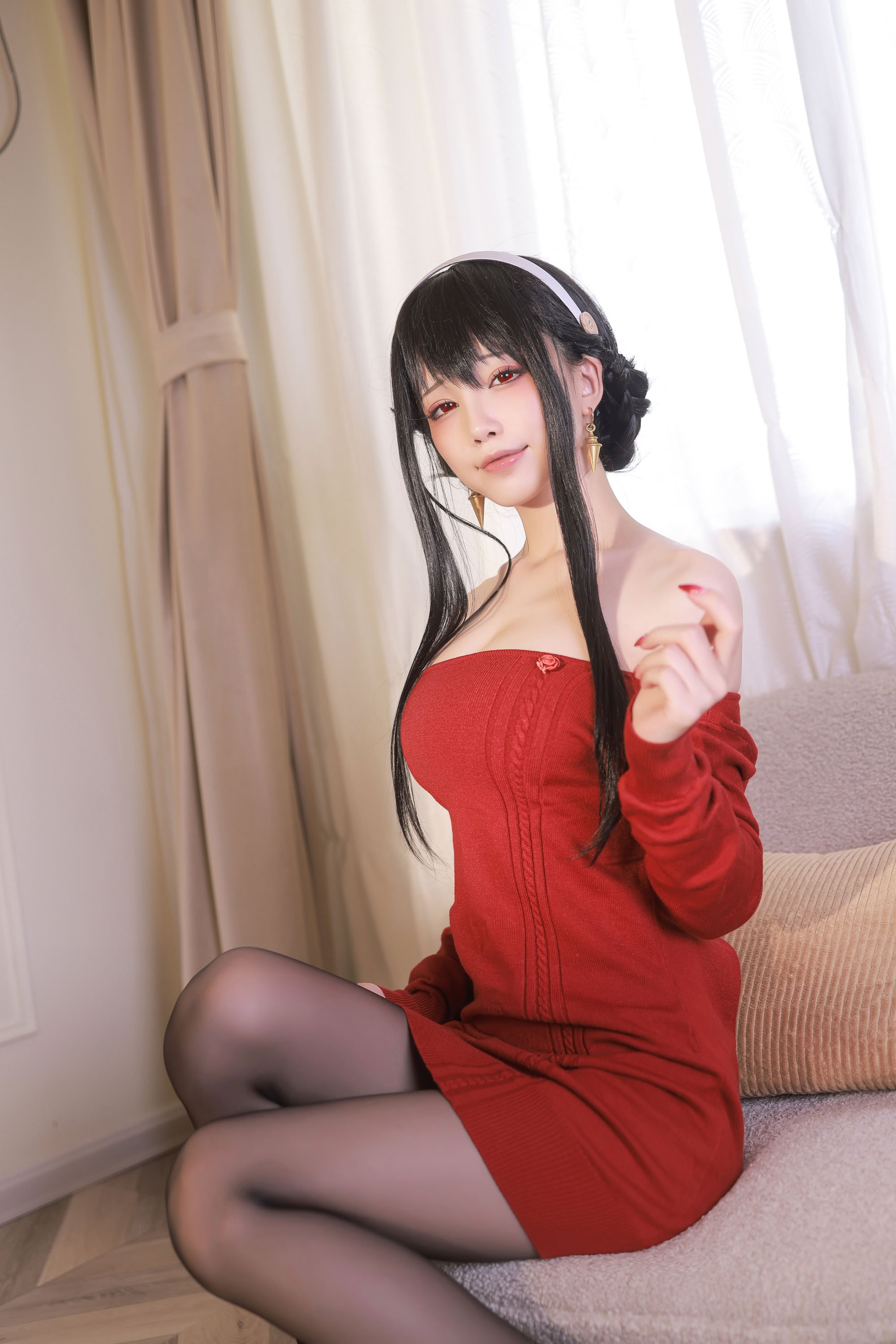 Aqua 水淼 - Yor Forger Red Sweater