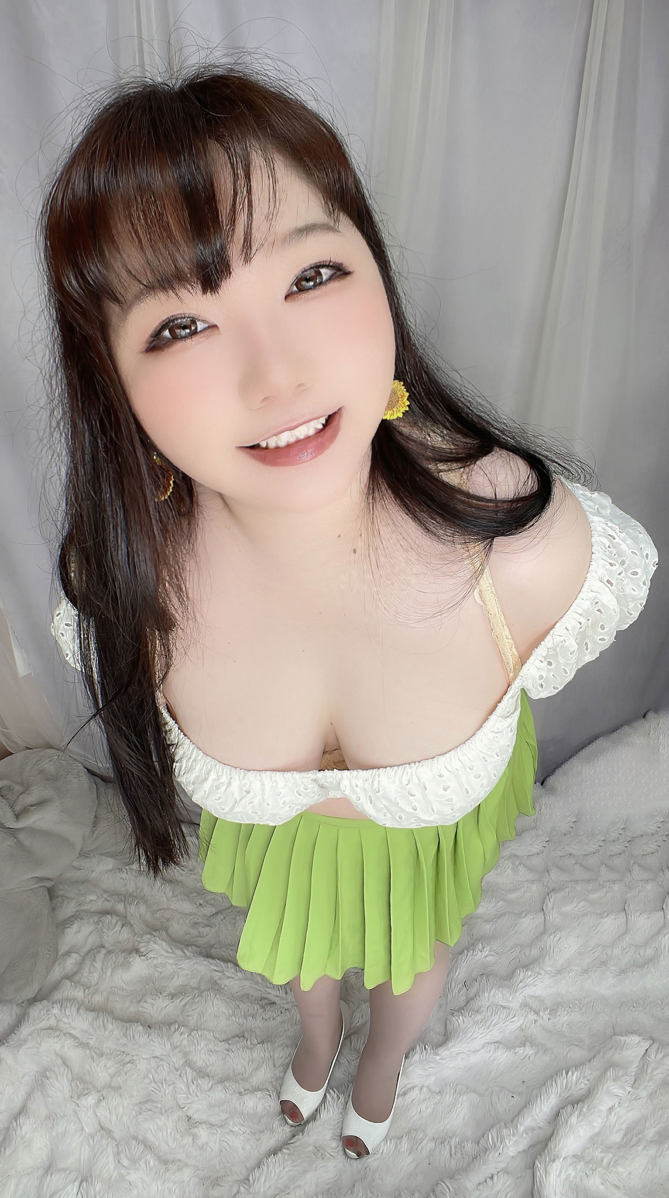 Higurashi Rin - 梅雨のデカケツえちえちおねぇさん