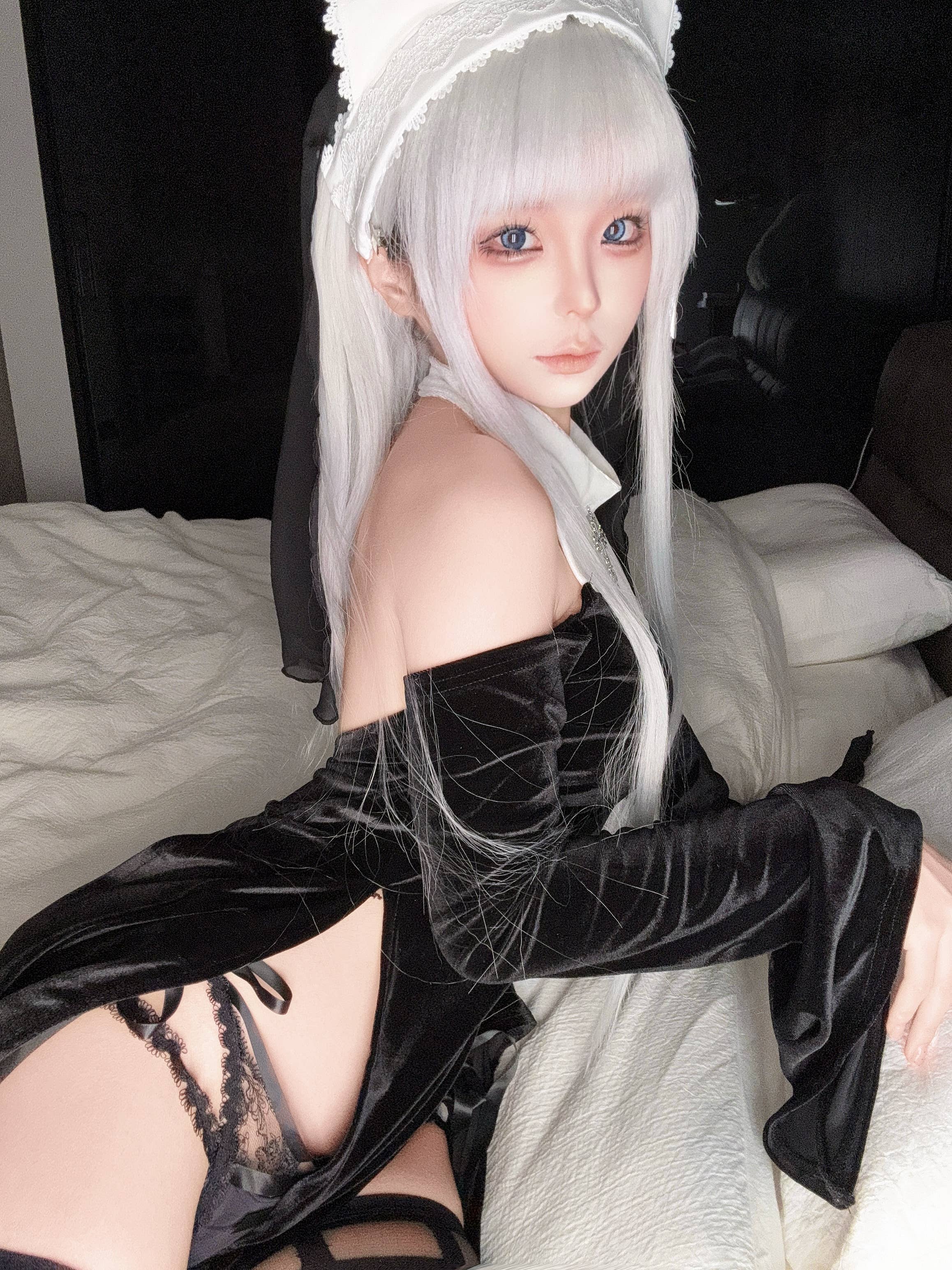 蠢沫沫 – 自拍3月 (4套)