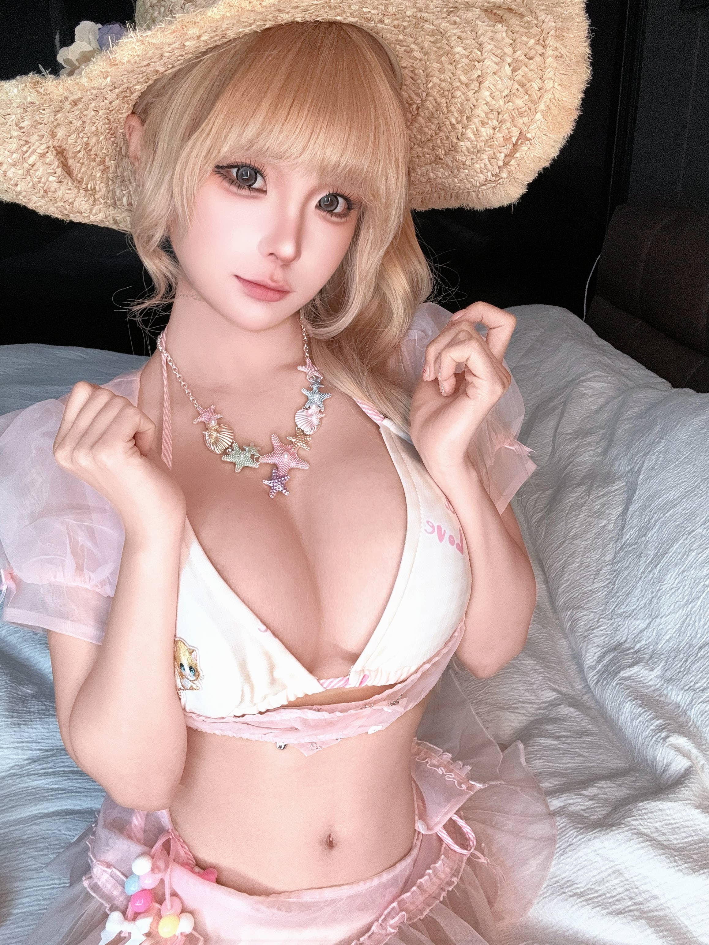 蠢沫沫 – 自拍3月 (4套)