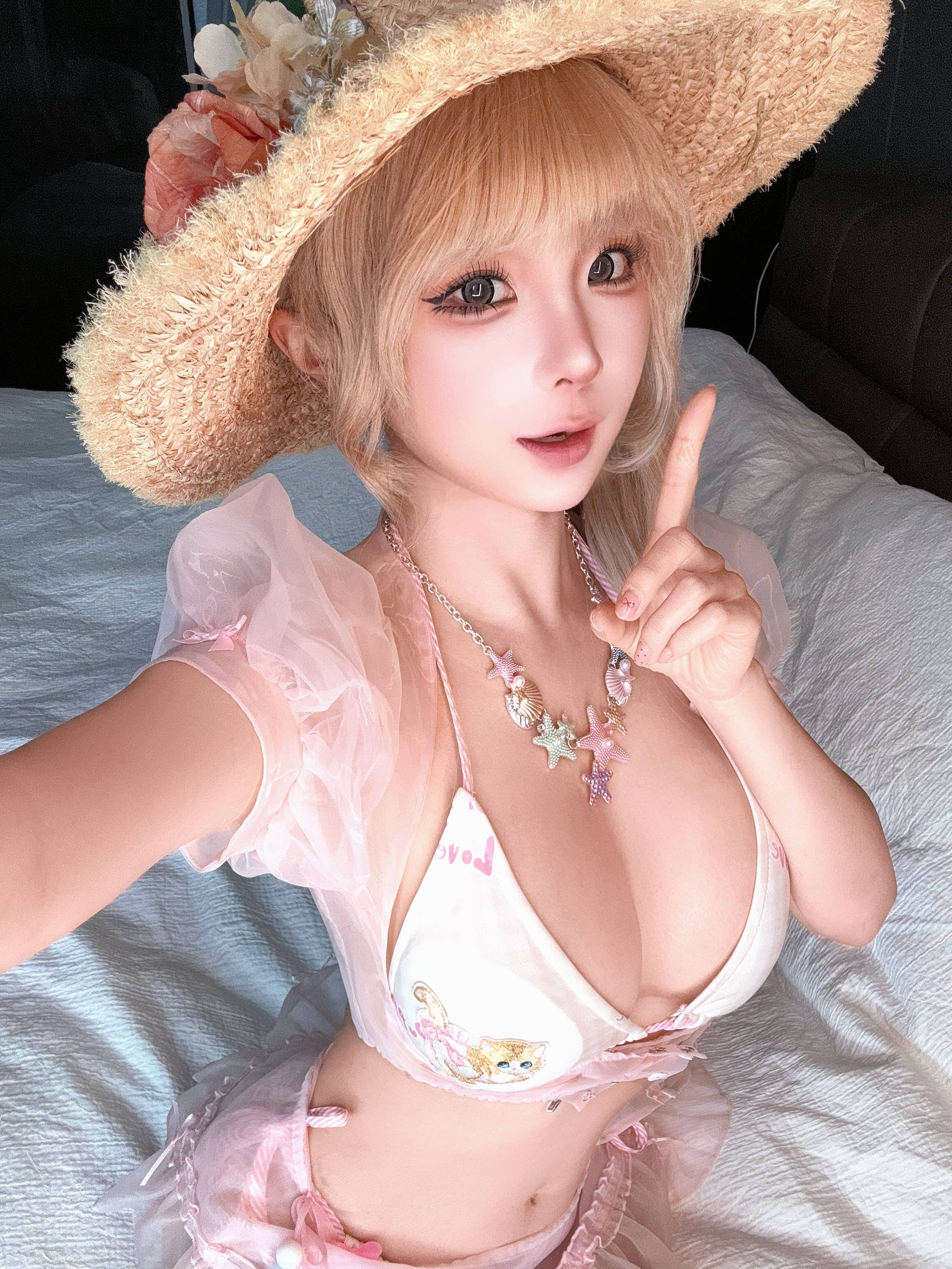 蠢沫沫 – 自拍3月 (4套)