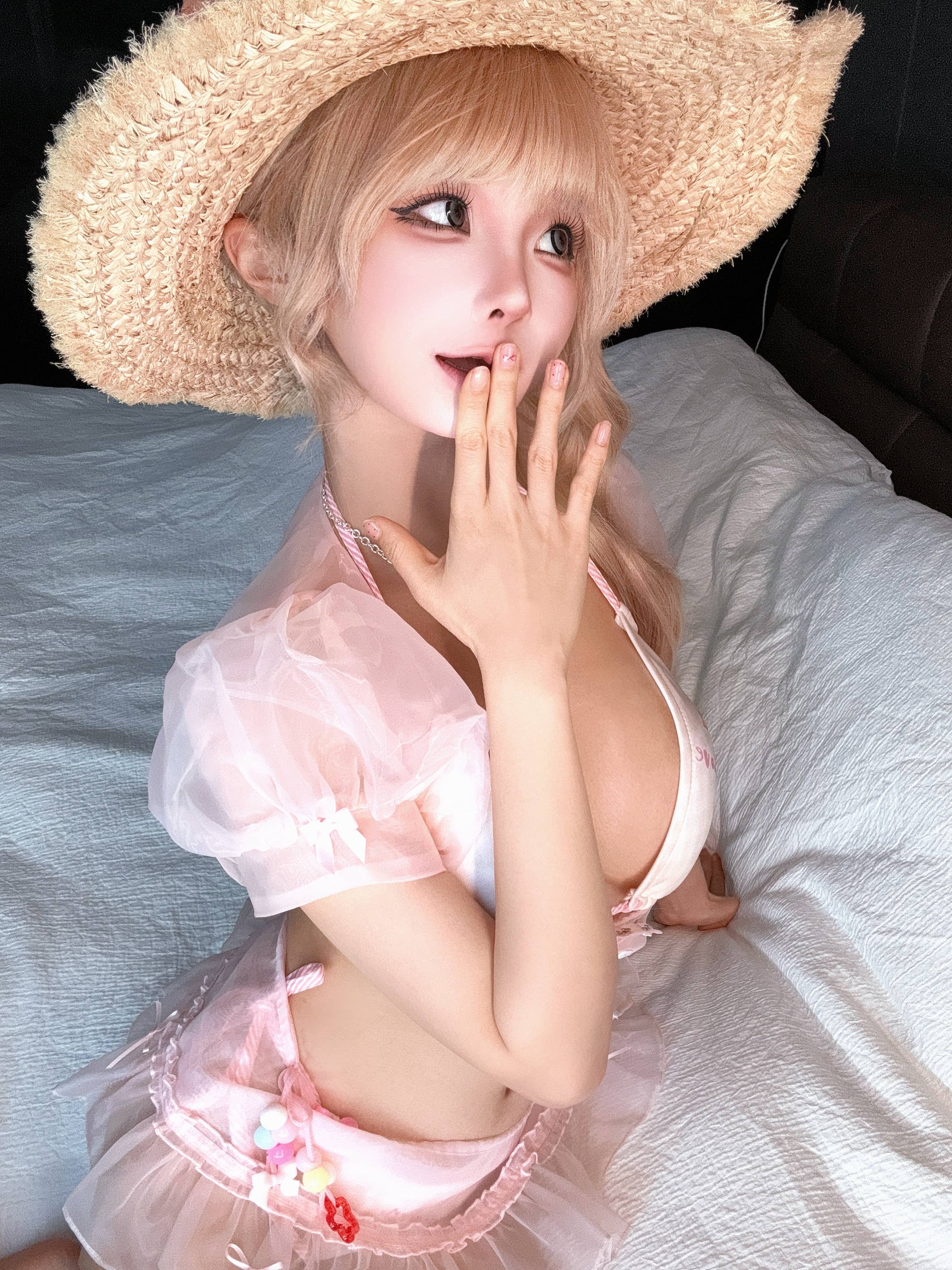 蠢沫沫 – 自拍3月 (4套)