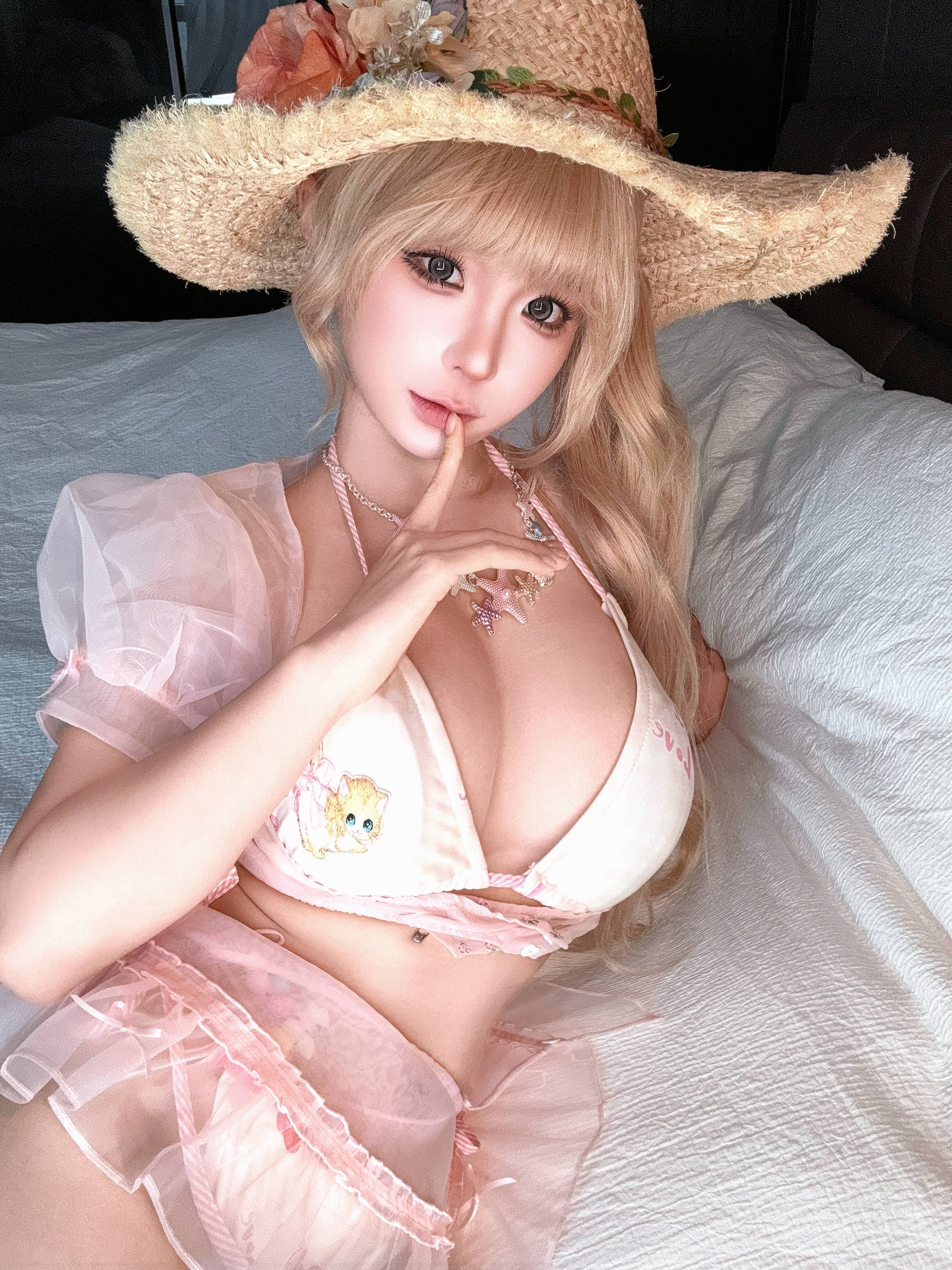 蠢沫沫 – 自拍3月 (4套)