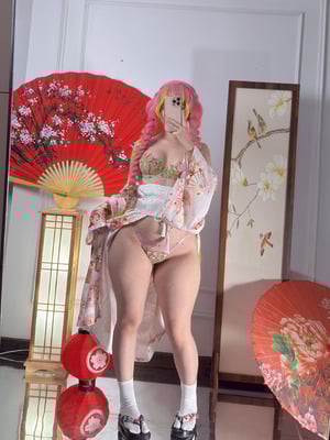 peachuu Mitsuri