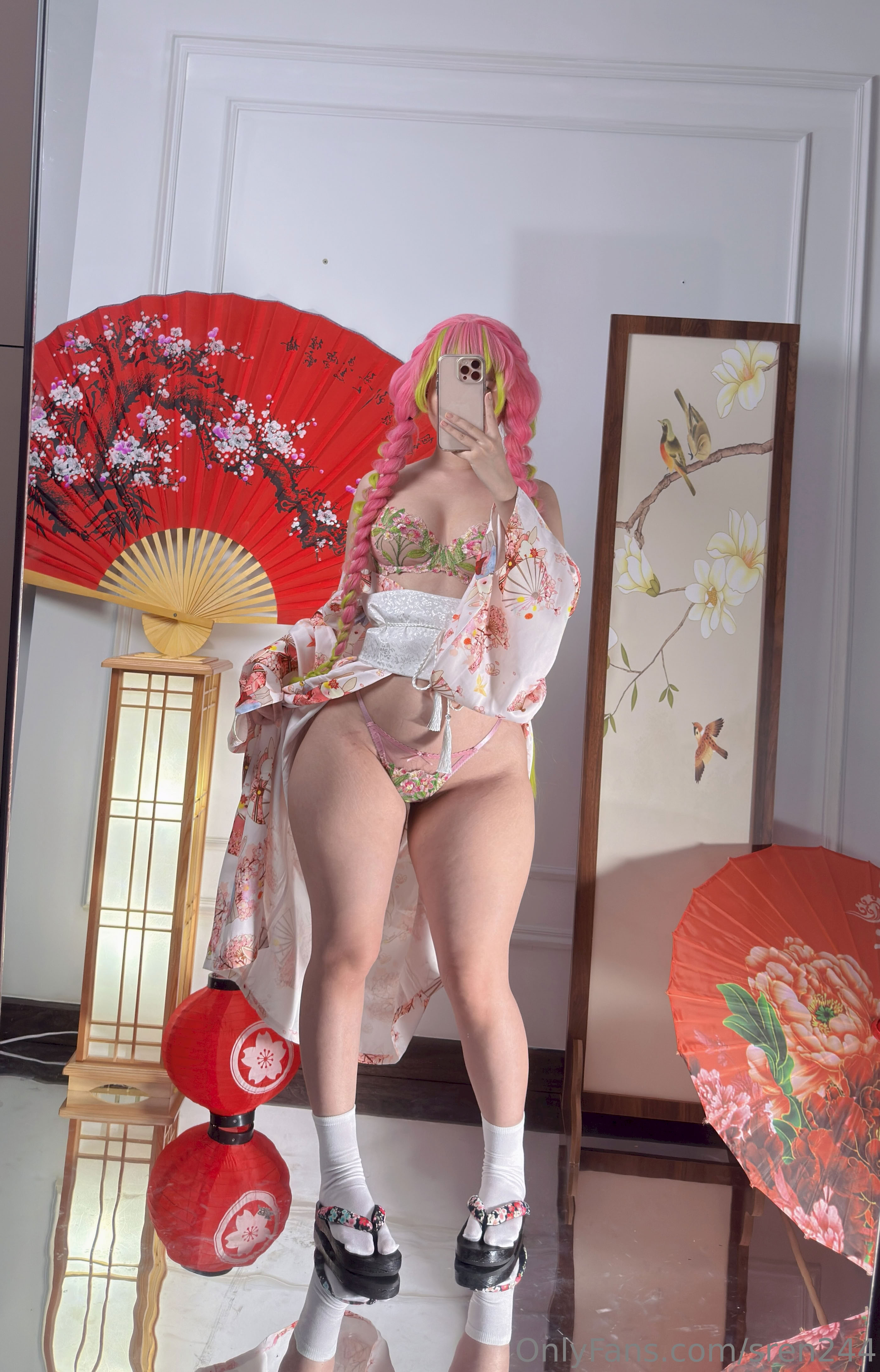 peachuu Mitsuri